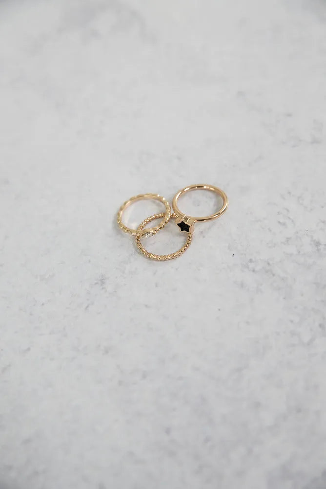 A Shooting Star Ring Set